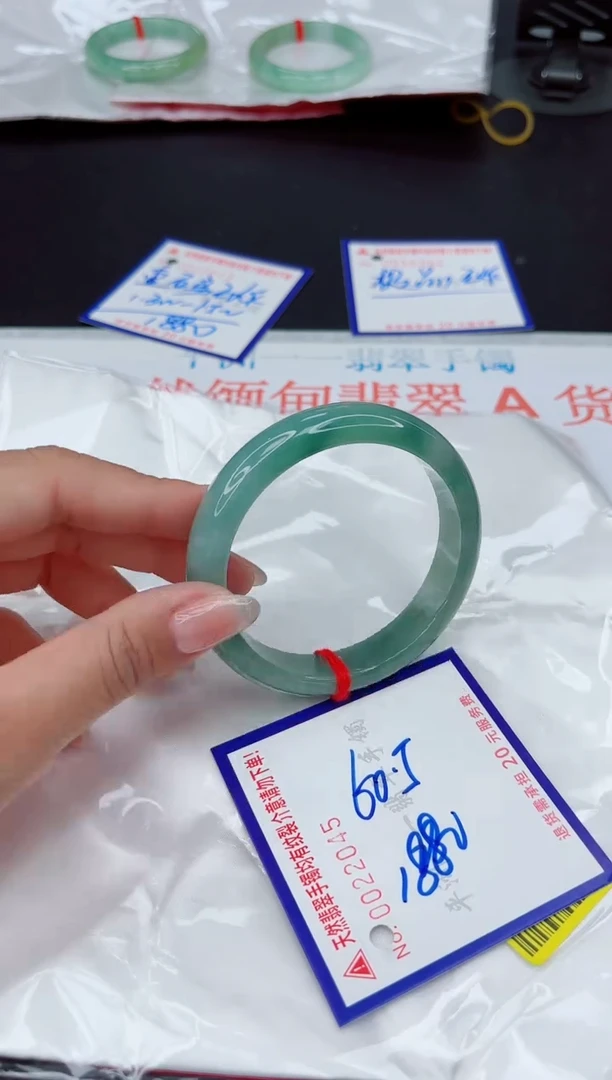 翡翠手镯未镶嵌1111111111