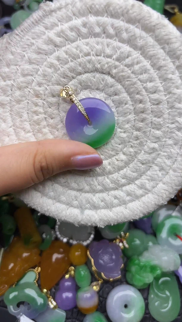 颈饰未镶嵌翡翠缅甸翡翠吊坠