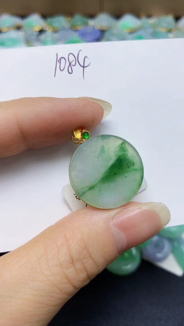 翡翠18K金镶嵌颈饰 天然翡翠A货