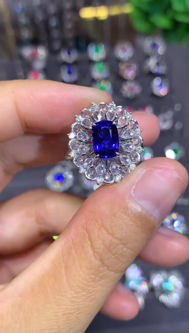 戒指蓝宝石18K金镶嵌2.06CT