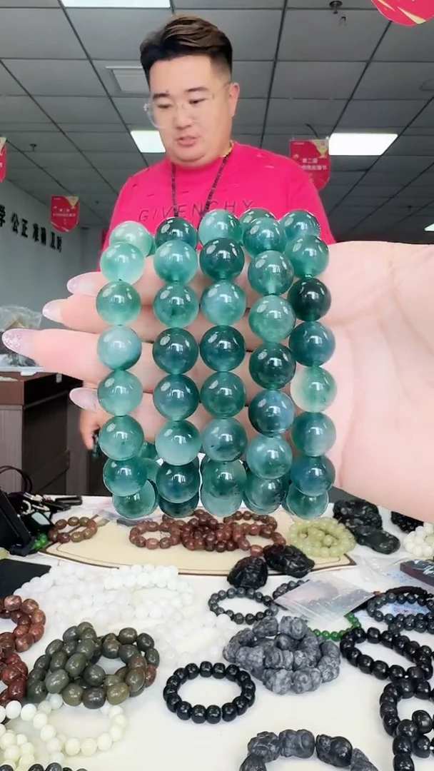 石英质玉手链未镶嵌多样性随机发货其一