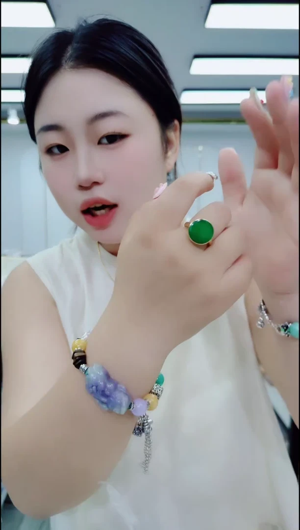 翡翠未镶嵌颈饰1612绿圆戒指