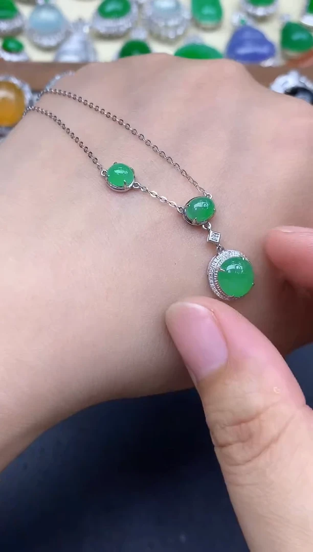 颈饰18K金镶嵌翡翠423-中国好珍宝