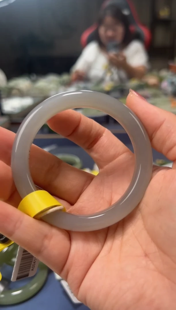 和田玉手镯未镶嵌8【柚子来啦】和田玉拍一发一55.6