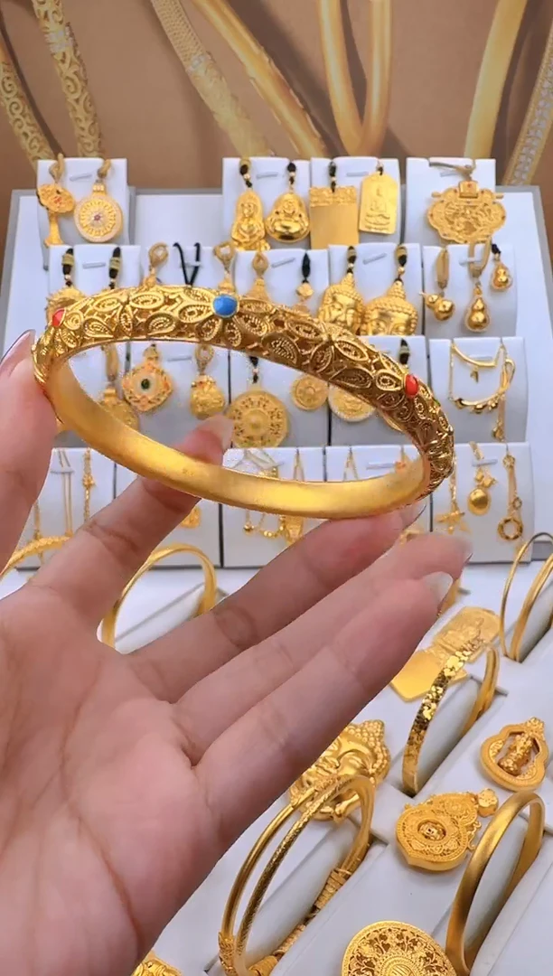无足银皇后手镯   总重30g外3.4g圈口58