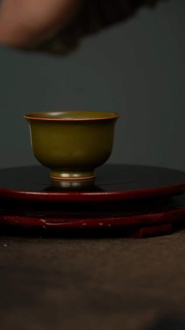 柴烧 小压手杯 黄金釉 大师亲签底款