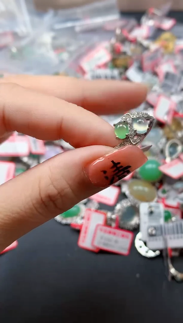 银S925镶嵌戒指翡翠天然A货缅甸翡翠