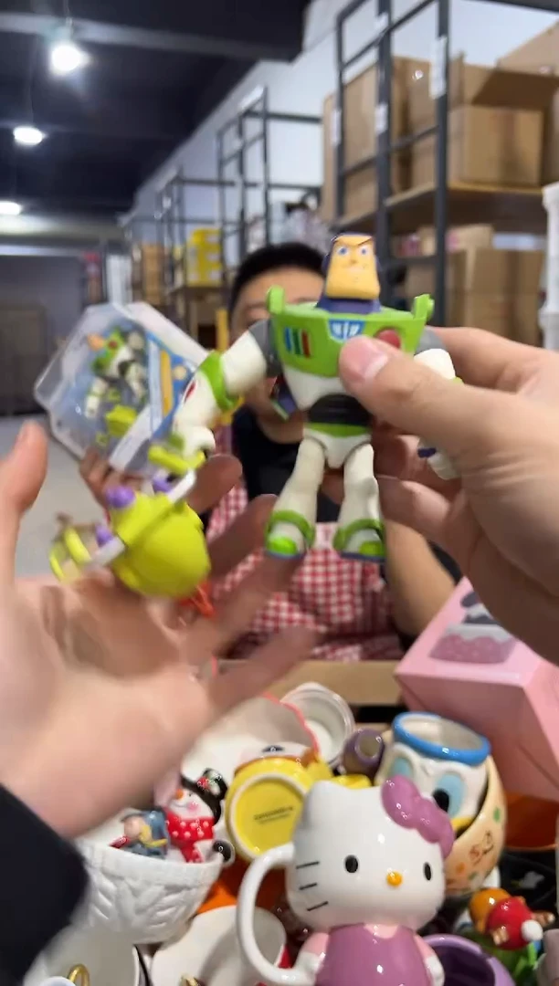 【闪购商品】杯原盒巴斯光年玩具摆件微瑕色脏拆盒不退不换