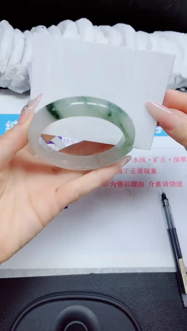 石英质玉手镯未镶嵌166.