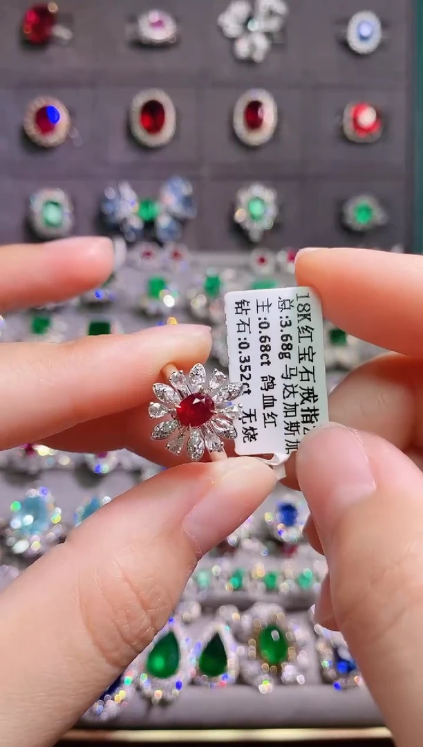 【闪购商品】红宝石18K金戒指18K金镶嵌.