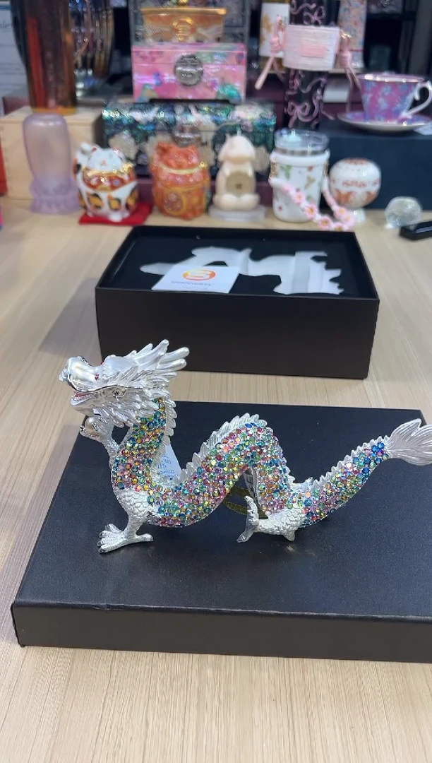 221七宝白色握珠大龙