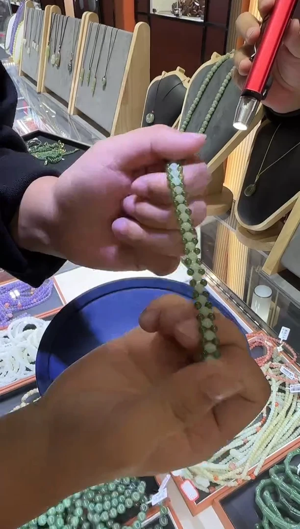 未镶嵌和田玉挂件【陆1101】20 7021 多样性发其一