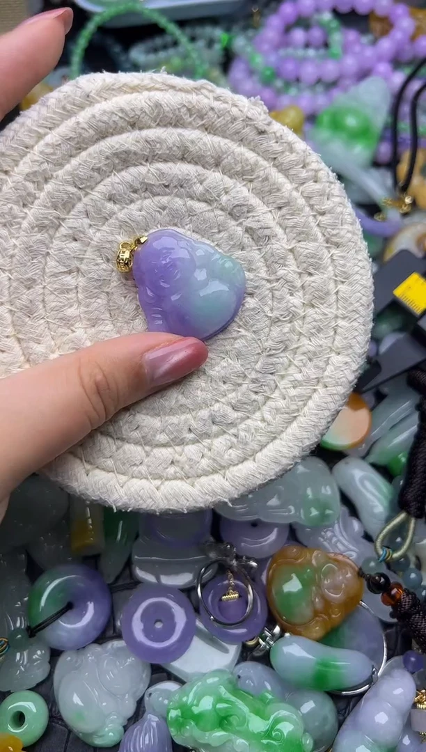 颈饰未镶嵌翡翠天然缅甸翡翠吊坠