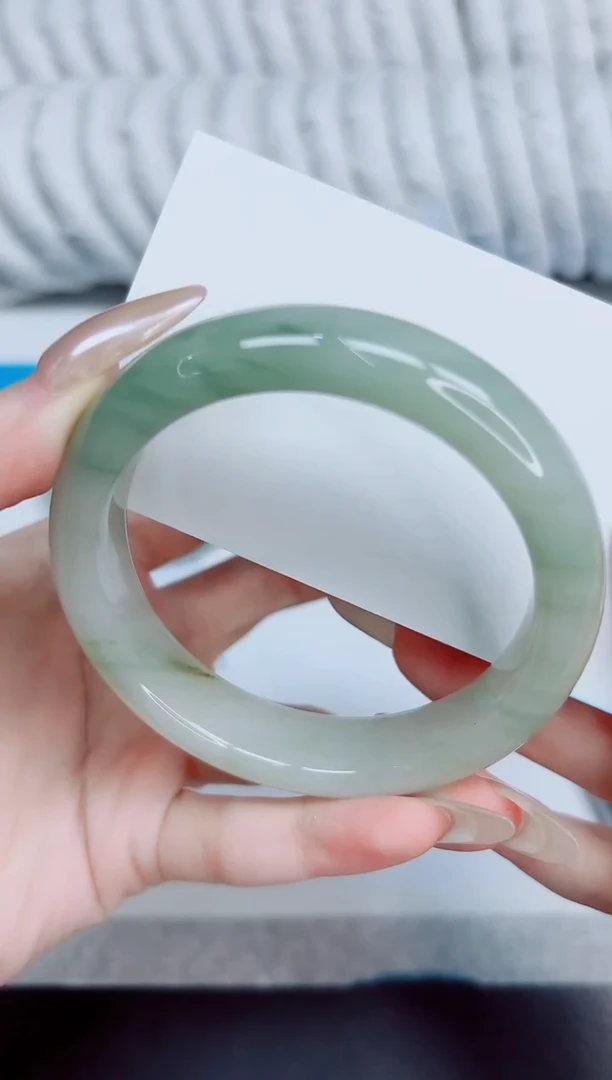 未镶嵌手镯石英质玉186/58.5