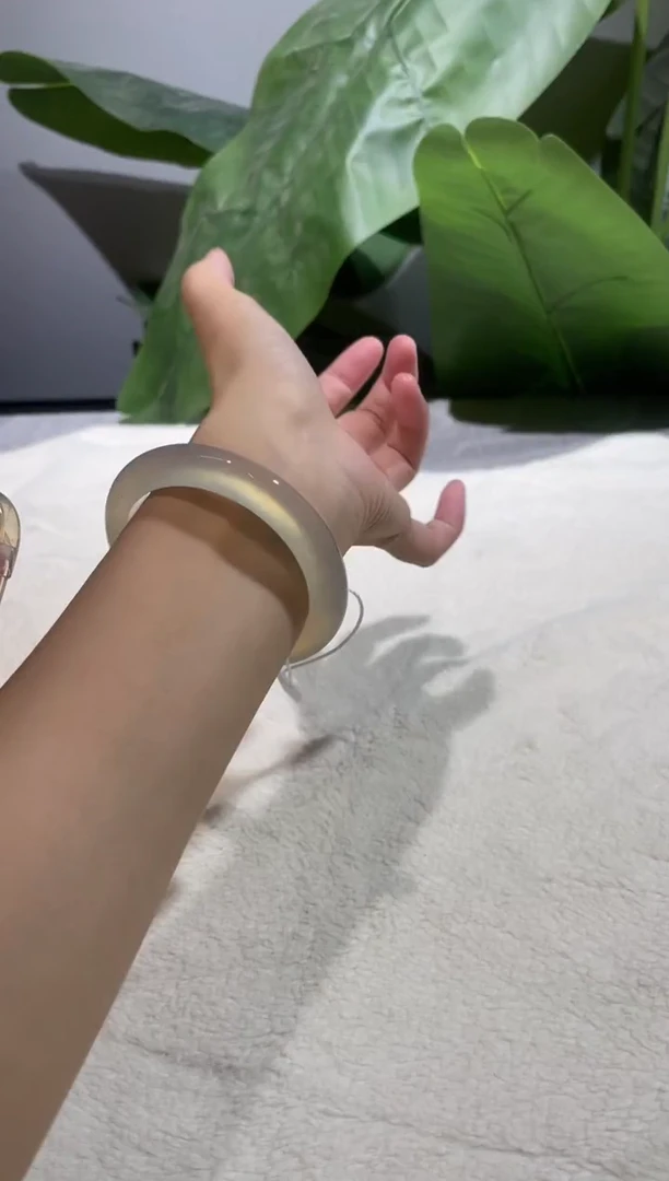 手镯玛瑙/玉髓未镶嵌55.8鉴赏期48小时