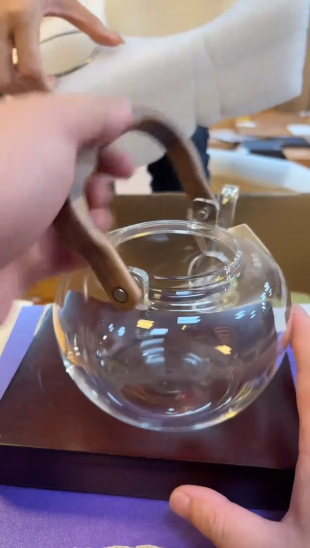 禾器山雅壶透明色