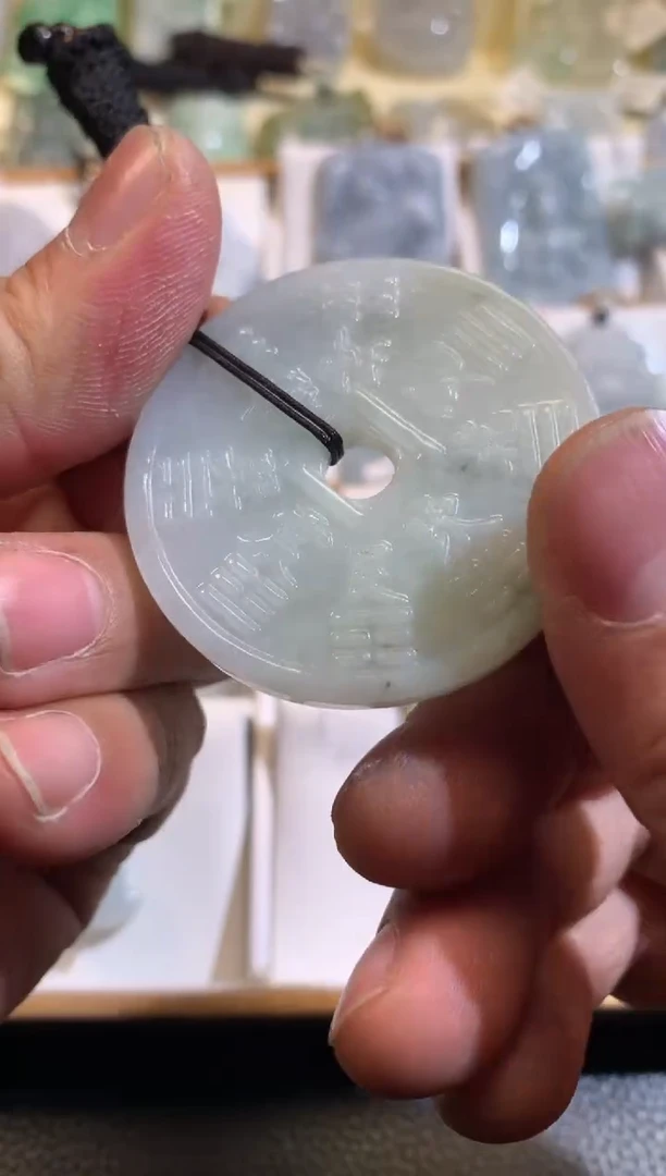 【闪购商品】翡翠颈饰未镶嵌02/24/385