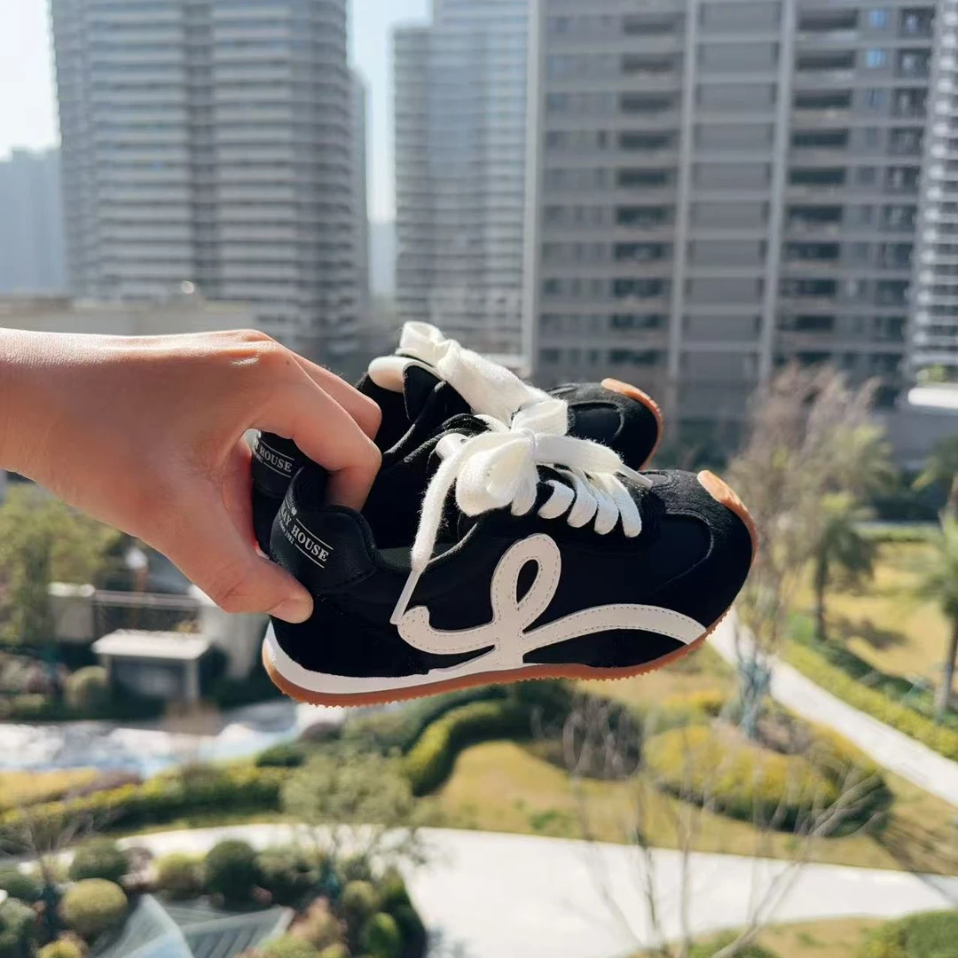 E Magic Box童装“欧洲站2.0”儿童春季板鞋25018