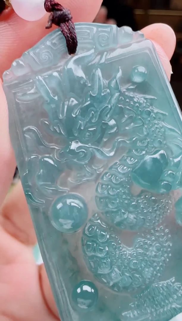 颈饰未镶嵌翡翠多样性发其一  龙牌