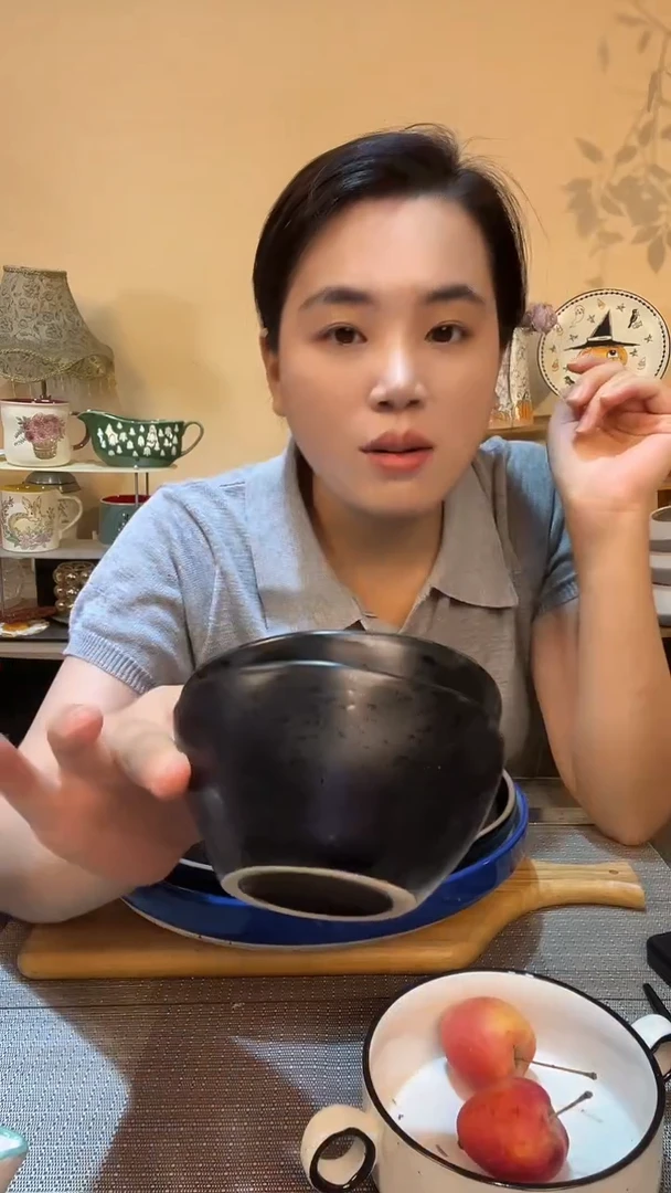 瓷片2个饭碗 微瑕介意勿拍