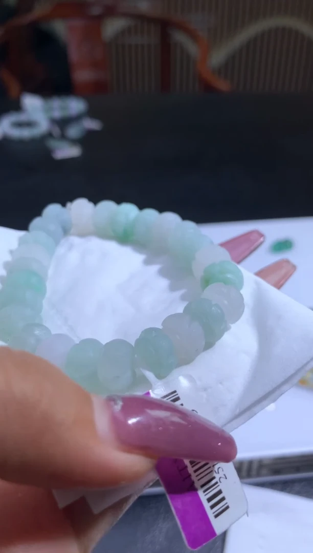 未镶嵌定制翡翠玉*香翡翠