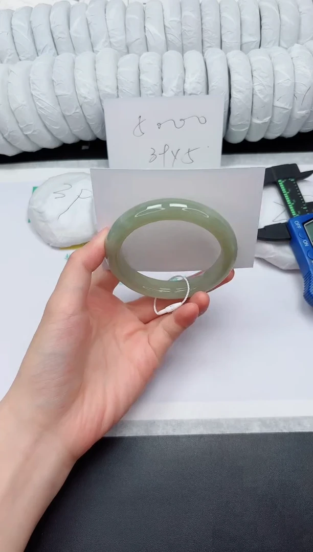 未镶嵌手镯和田玉51-54.3QS1