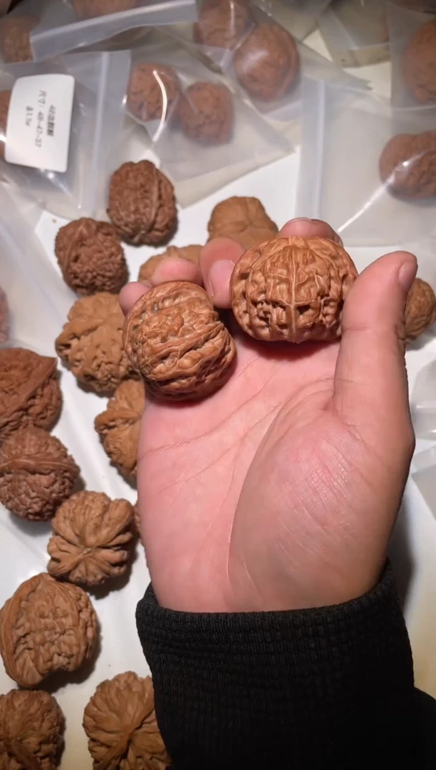 把件文玩核桃记****?文玩核桃正磨