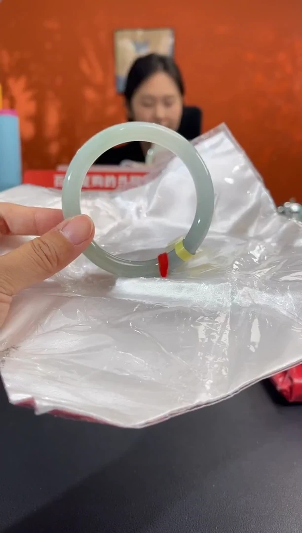 未镶嵌手镯翡翠?*运57.4