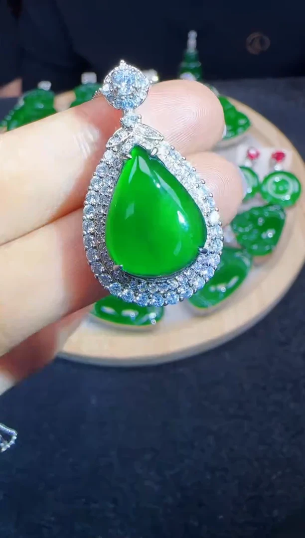 未镶嵌定制翡翠翡翠吊坠22