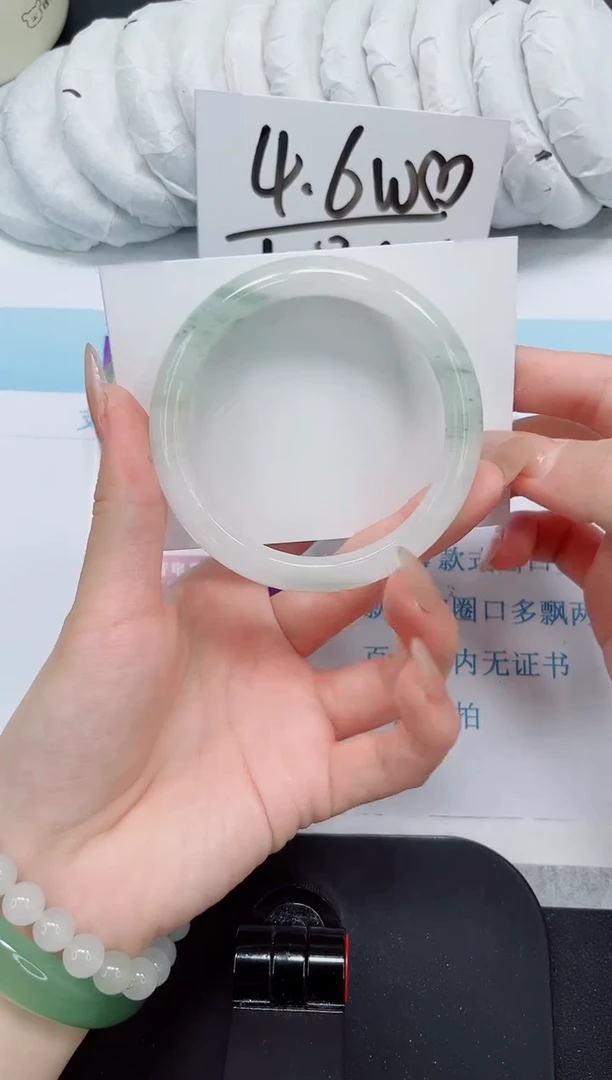 石英质玉手镯未镶嵌154-58