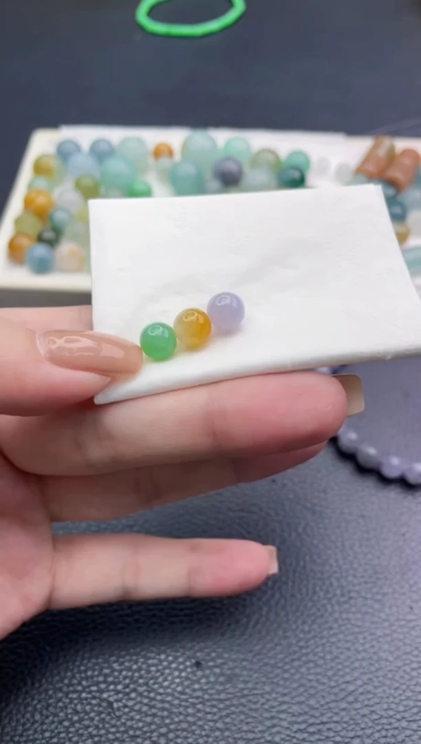 未镶嵌定制翡翠用****5珠子