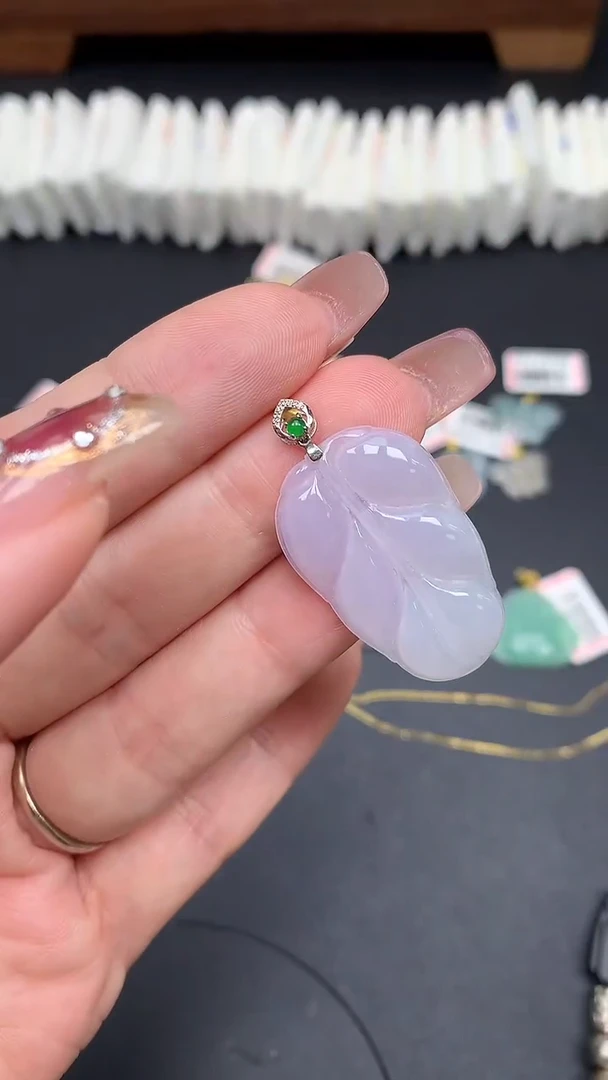 翡翠18K金镶嵌吊坠(不含链)MS185153