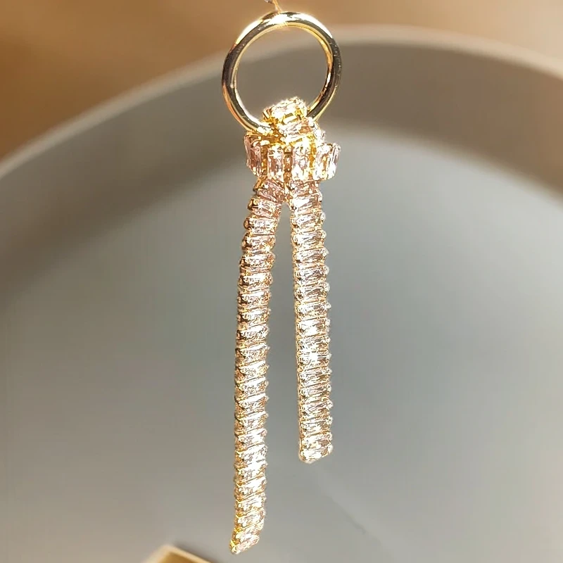 合金锆石耳饰 满钻耳坠高级感新款爆款上档节日小众职场耳环耳饰