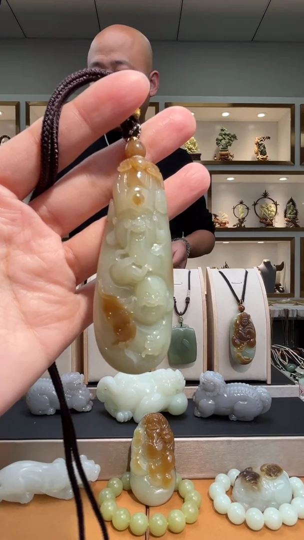 颈饰未镶嵌和田玉苏