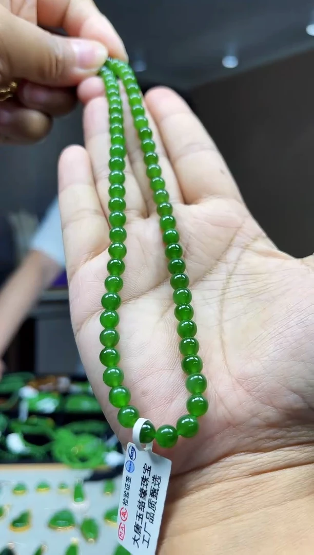 和田玉（碧玉）未镶嵌颈饰60颗弹力项链2400