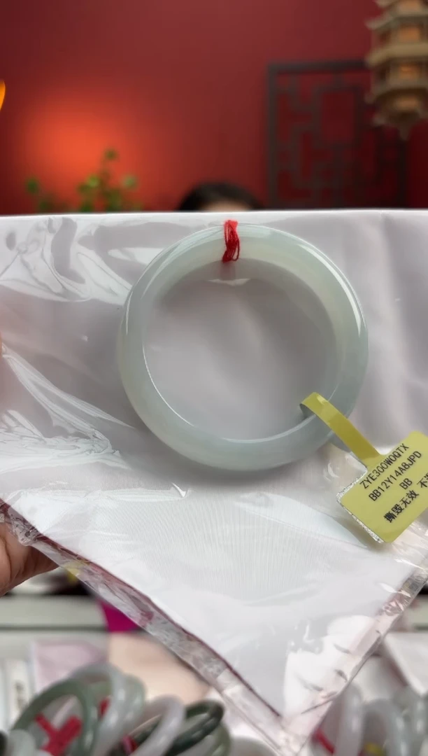 未镶嵌手镯翡翠翡翠手镯