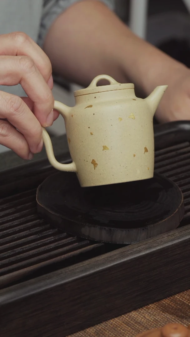 【闪购商品】紫砂茶壶本山绿-汲直洒金-130CC