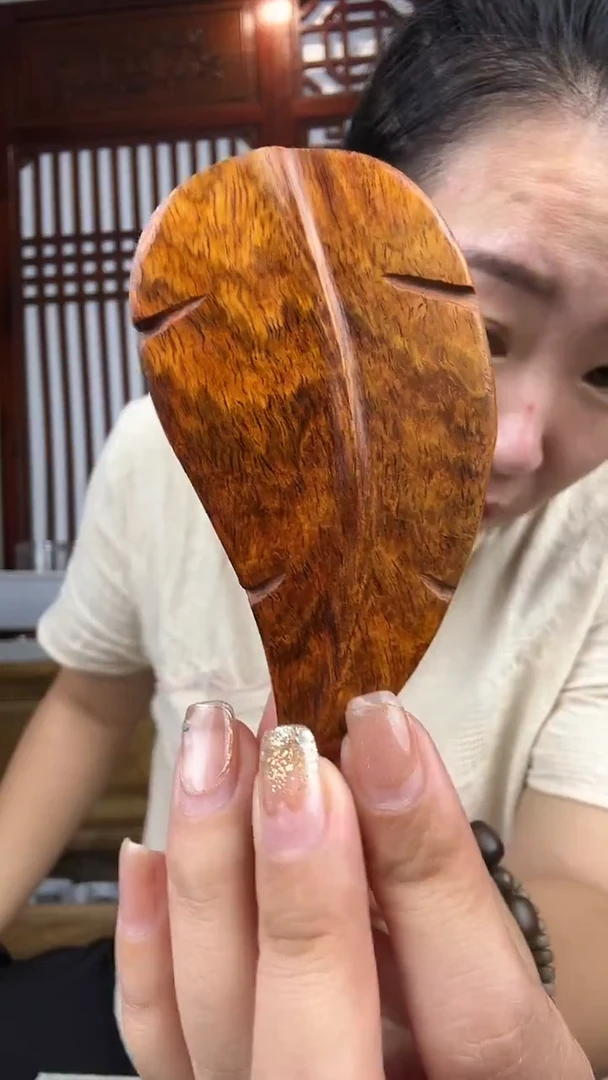 黄花梨/降香黄檀广**哥黄花梨一夜暴富脖挂380