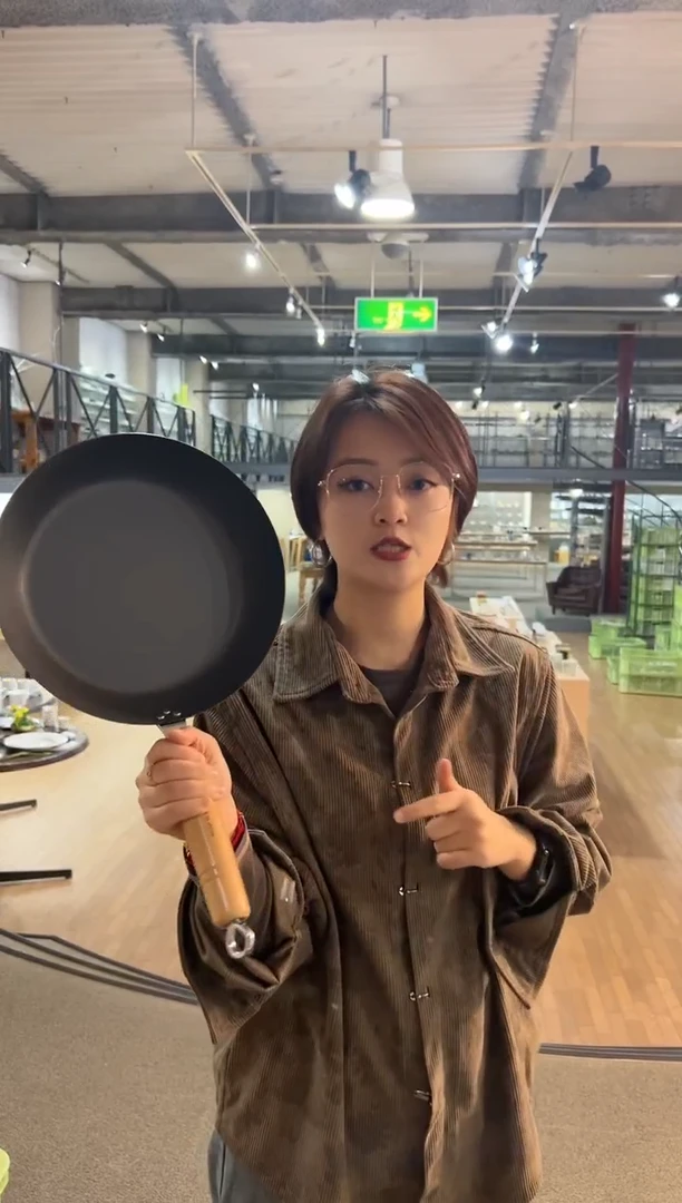 【闪购商品】瓷片深味平底锅28cm深味平底锅28cm