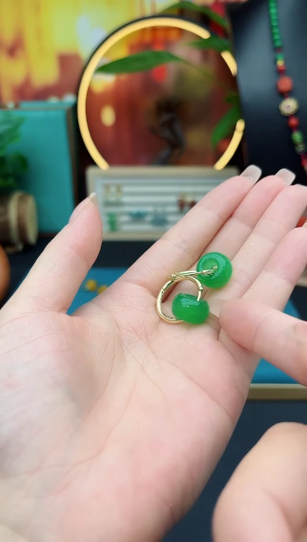 石英质玉（非洲翠）银S925镶嵌耳钉412