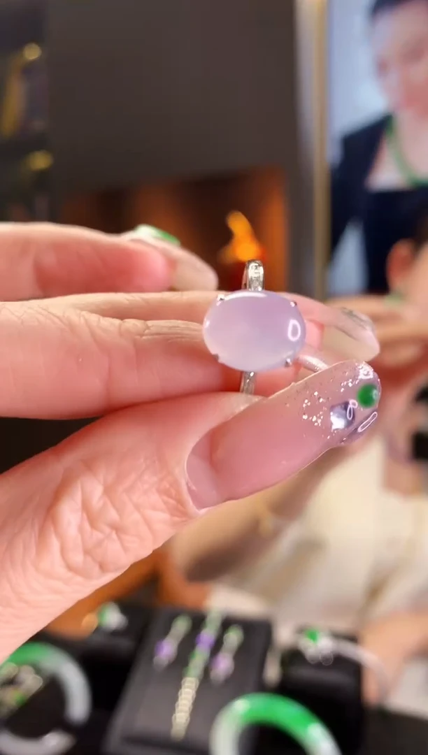 【闪购商品】翡翠戒指18K金镶嵌蛋面