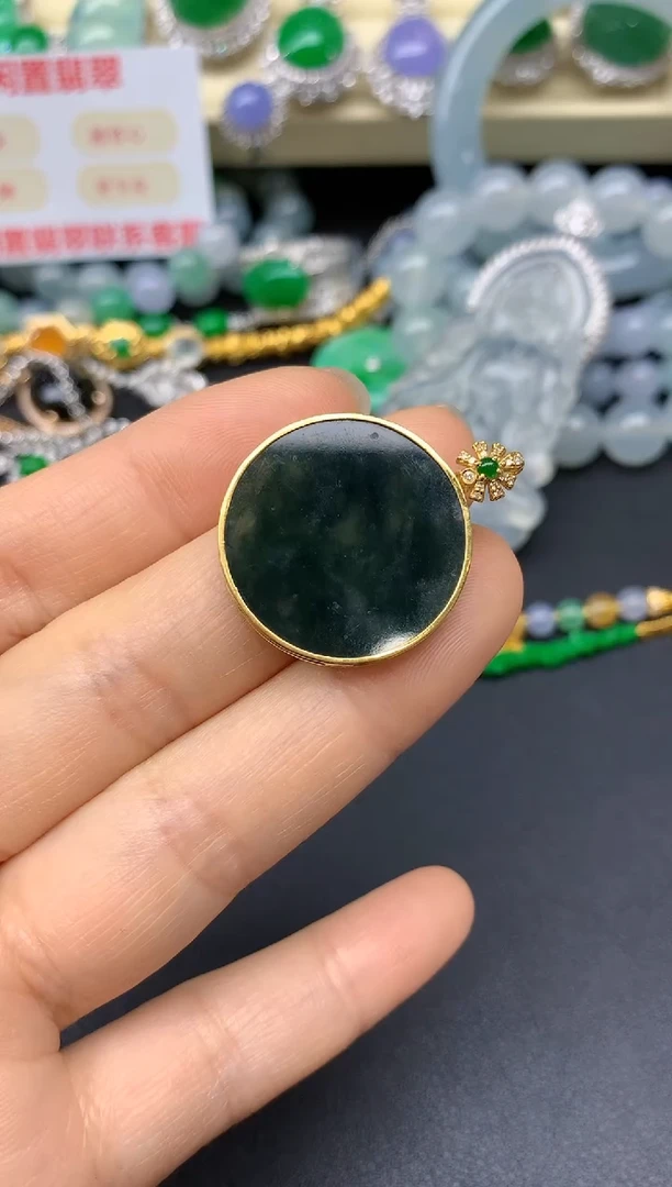 颈饰18K金镶嵌翡翠195-翡翠雪姐天天见