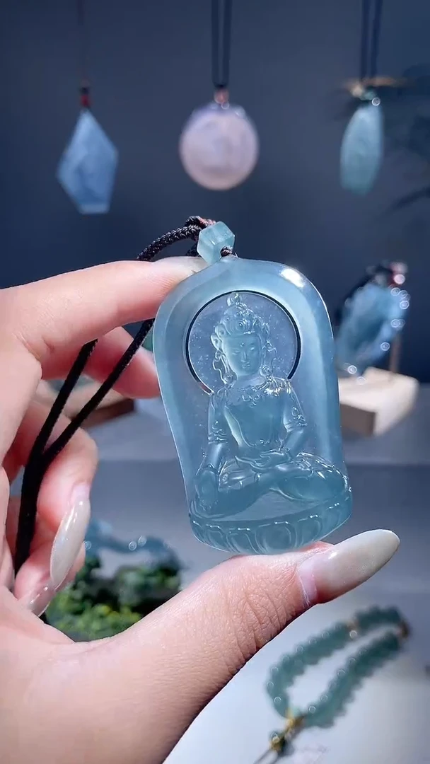 颈饰未镶嵌翡翠度母