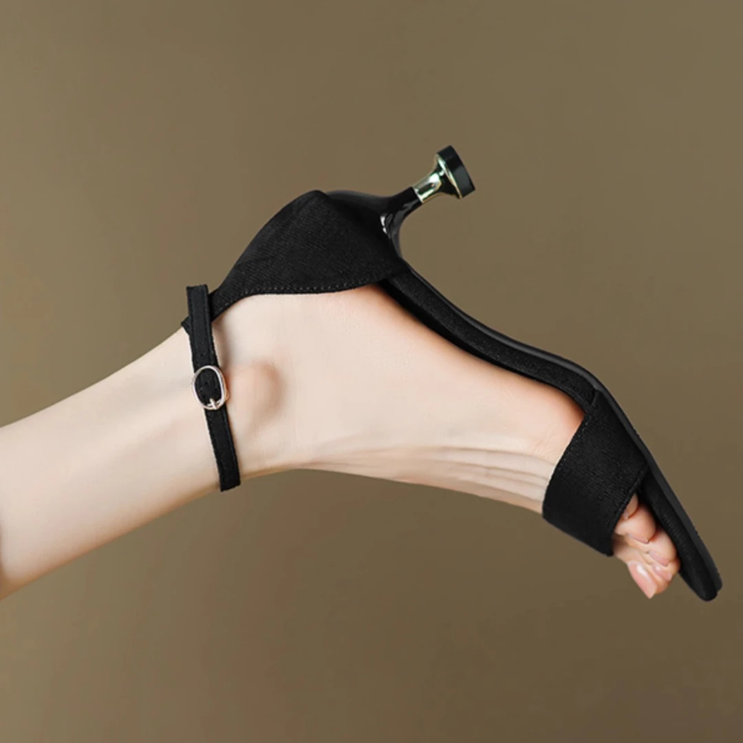 羊皮断码清仓细跟凉鞋女2025夏季新款法式一字带中跟软底轻奢鞋子