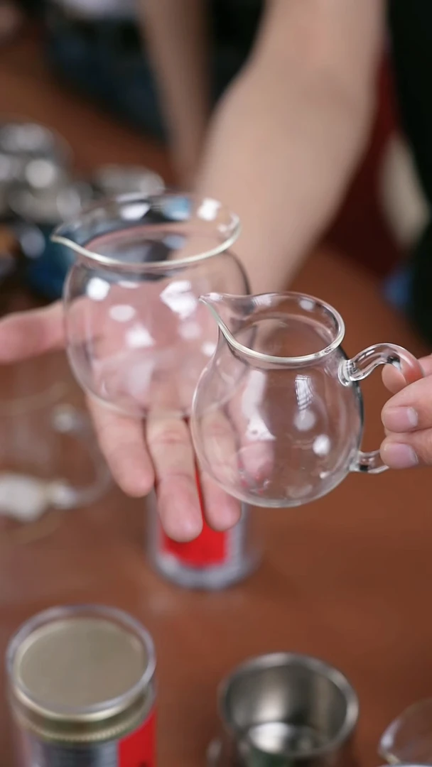 钛辉哥粉丝福利  小灯泡两种 各一只