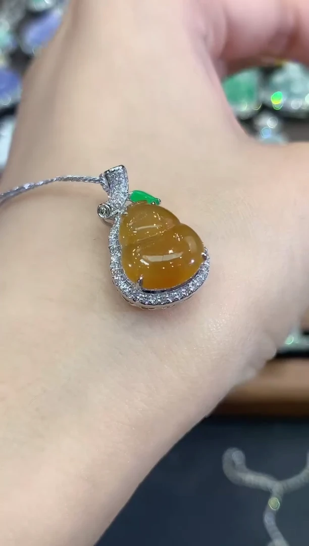 吊坠(不含链)18K金镶嵌翡翠C31