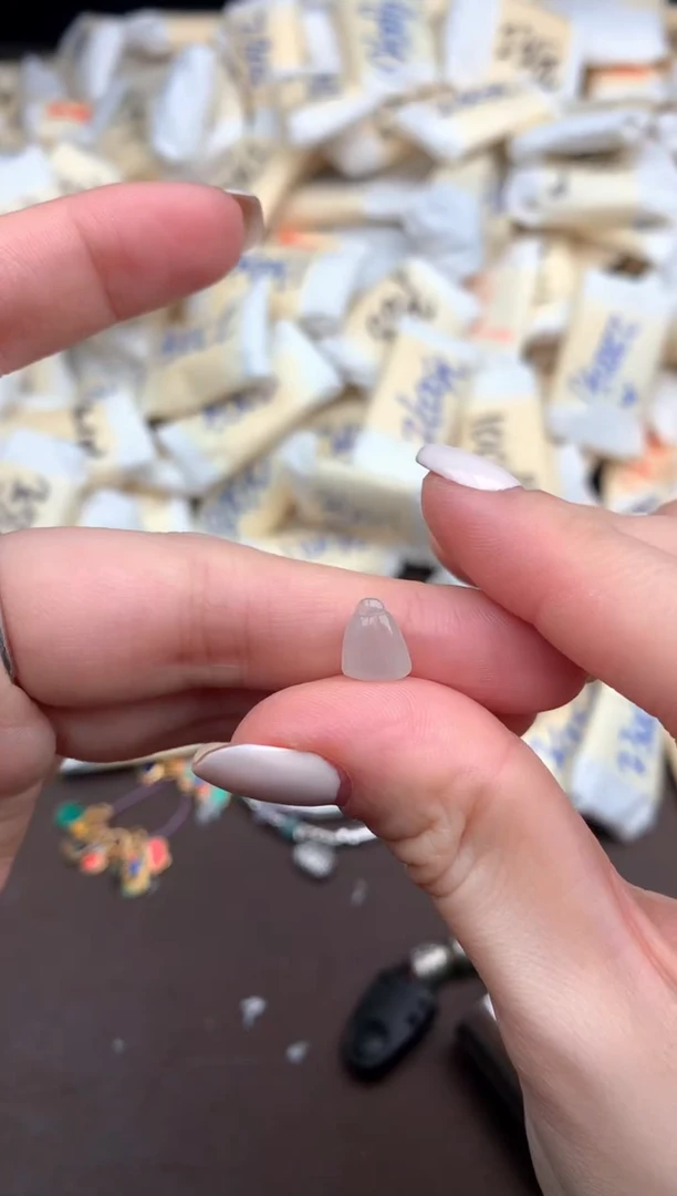 翡翠挂件未镶嵌一