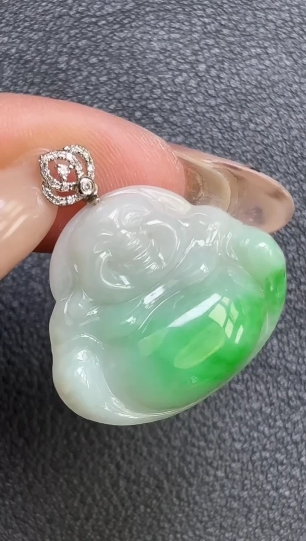 颈饰18K金镶嵌翡翠佛公