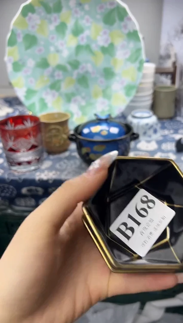 瓷片桑**姆  B168