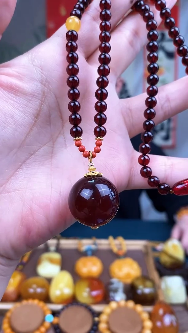 【闪购商品】琥珀裸石未镶嵌 基地发货 一物一证 顺丰包邮